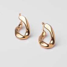 Load image into Gallery viewer, Infinity Earrings