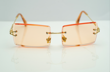 Load image into Gallery viewer, PEACH VINTAGE SUNGLASSES