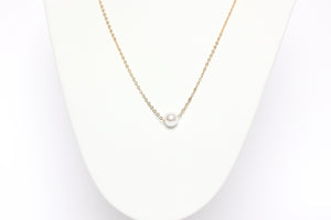 PRETTY PEARL NECKLACE