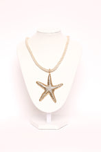 Load image into Gallery viewer, Star Necklace