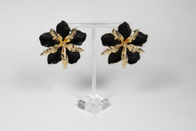 Load image into Gallery viewer, Black Flower Studs