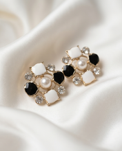 Load image into Gallery viewer, Diamonds and Pearl Studs
