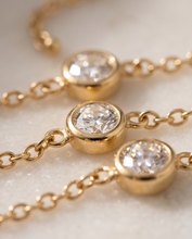 Load image into Gallery viewer, 3 Diamond Hand Chain