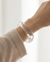 Load image into Gallery viewer, Clear Bangle