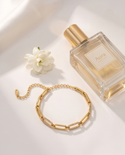 Load image into Gallery viewer, Gold and Diamond Linked Bracelet