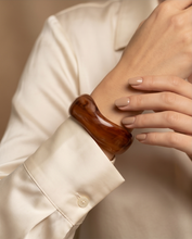 Load image into Gallery viewer, Chocolate Waved Bangles