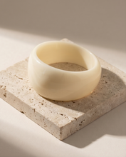 Load image into Gallery viewer, Creamy Waved Bangle